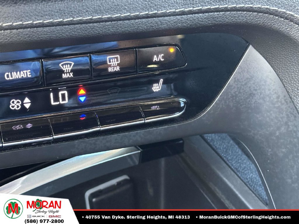 Certified 2022 Buick Envision Preferred FWD image 26