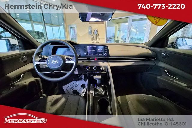 Used 2024 Hyundai Elantra SE image 6