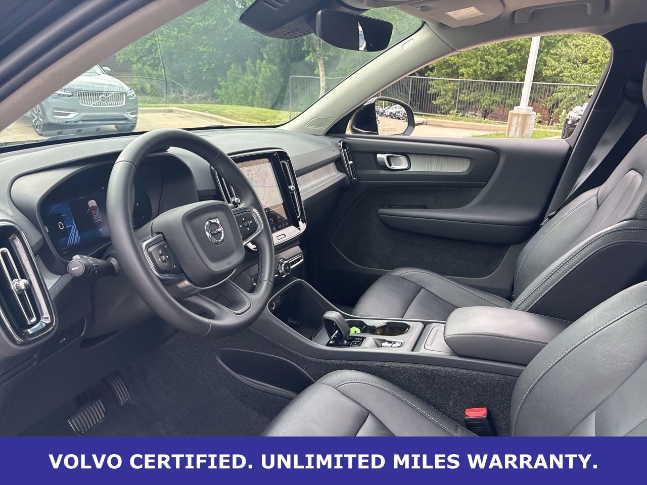 Certified 2025 Volvo XC40 B5 Core AWD/4WD image 18