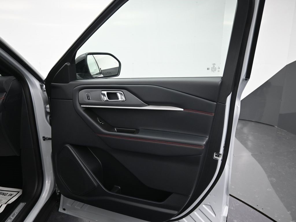 New 2026 Ford Explorer ST-Line w/ ST-Line Street Pack image 30