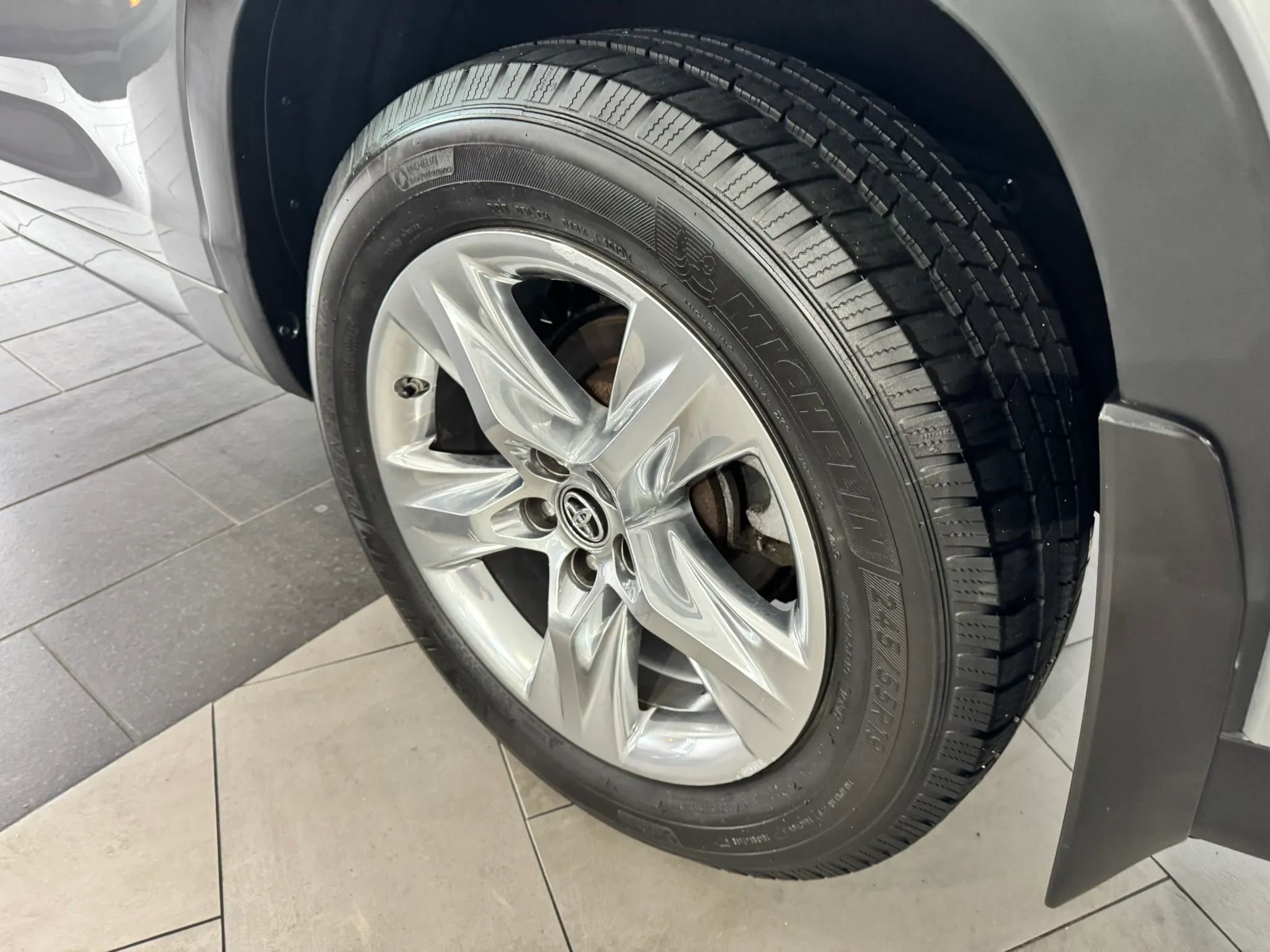 Used 2016 Toyota Highlander Limited AWD/4WD image 45