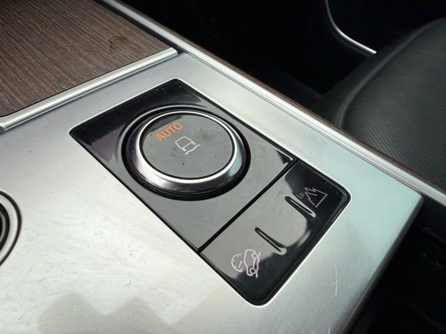 Used 2023 Land Rover Range Rover SE image 29