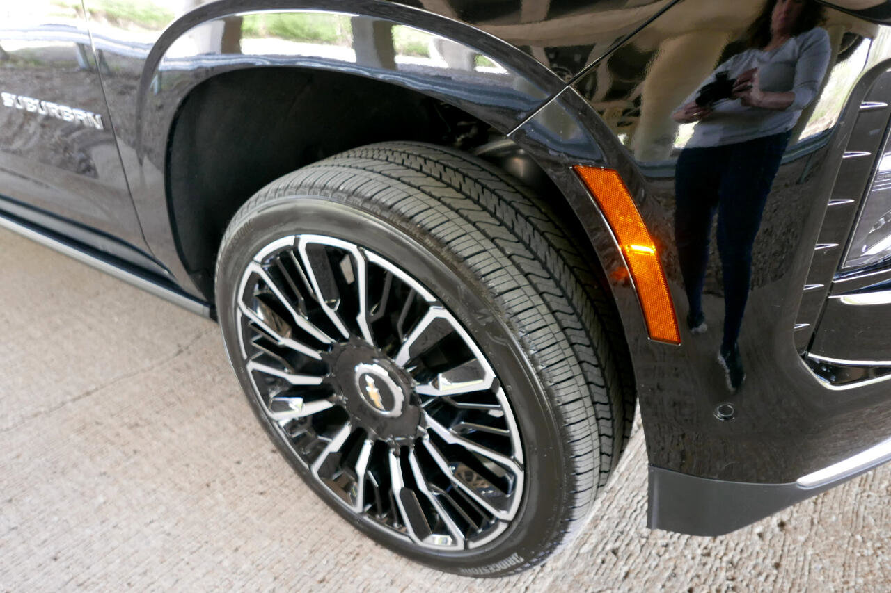 Used 2025 Chevrolet Suburban High Country image 52