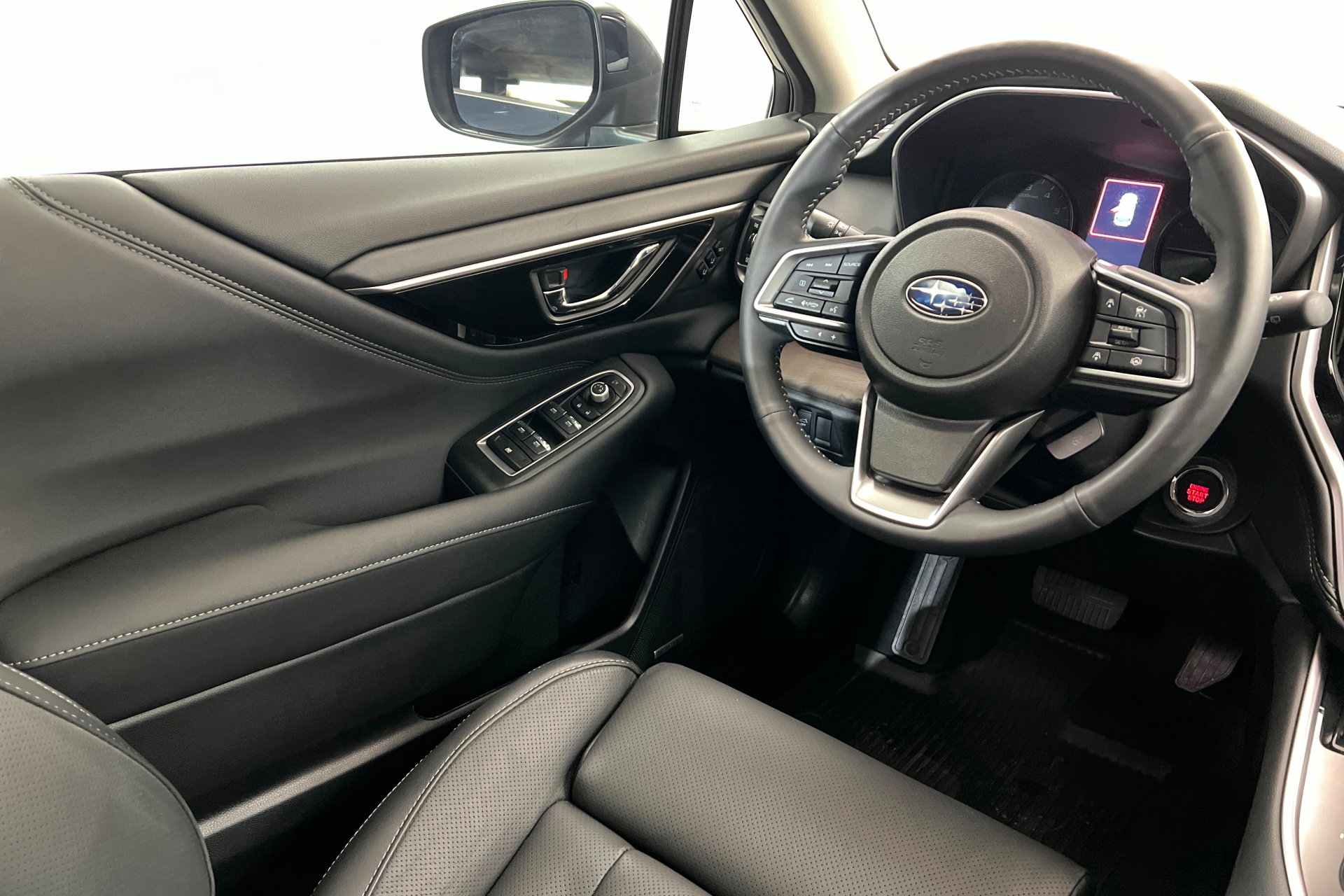 Used 2025 Subaru Outback Touring XT AWD/4WD image 12