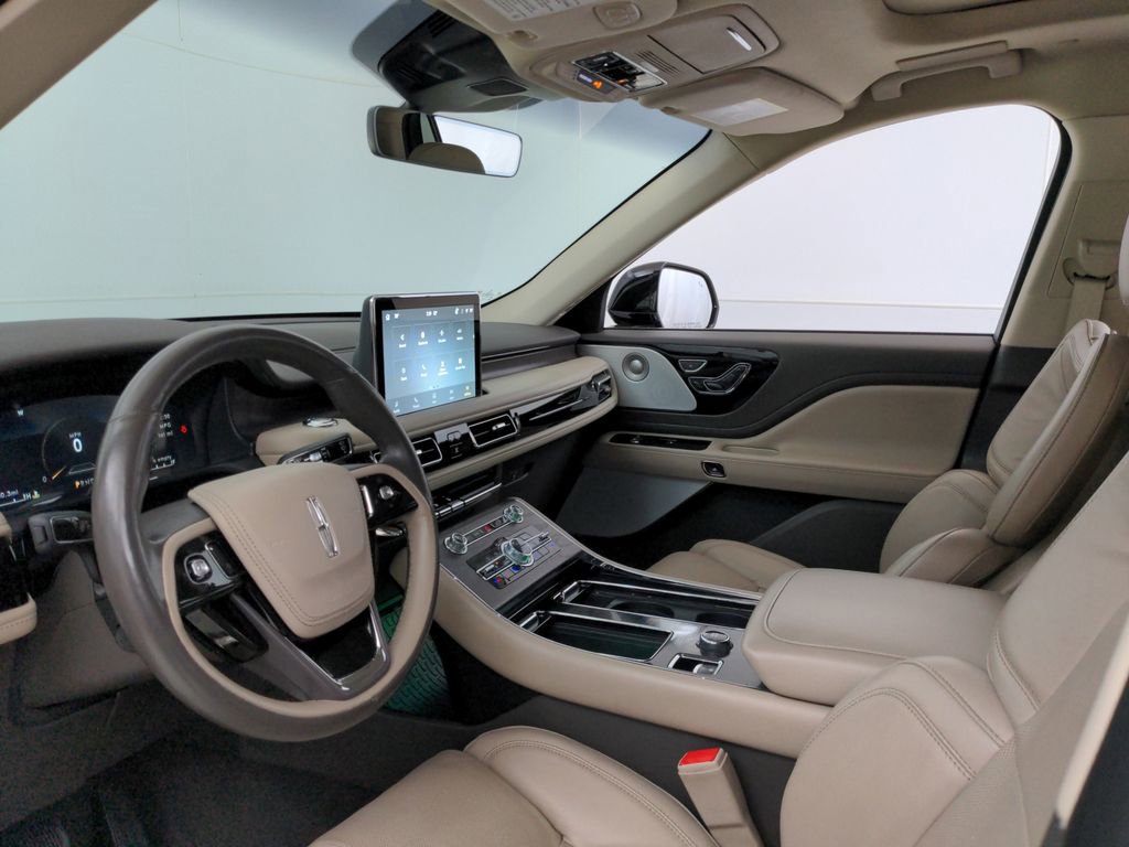 Used 2023 Lincoln Aviator Reserve w/ Equipment Group 201A image 17