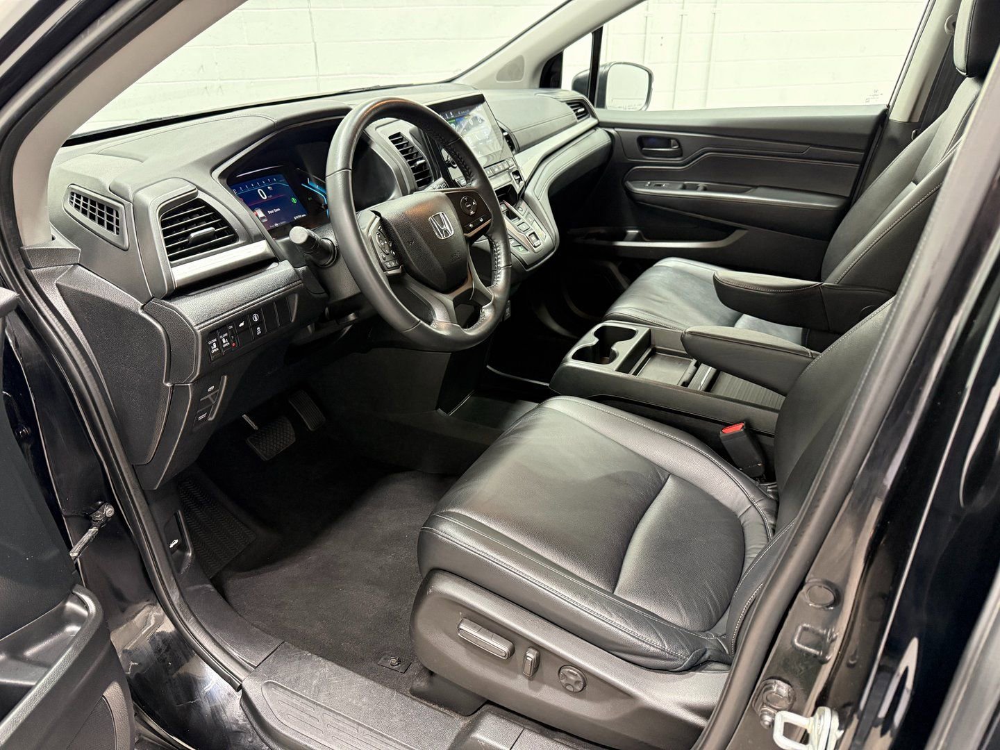 Used 2023 Honda Odyssey EX-L image 11