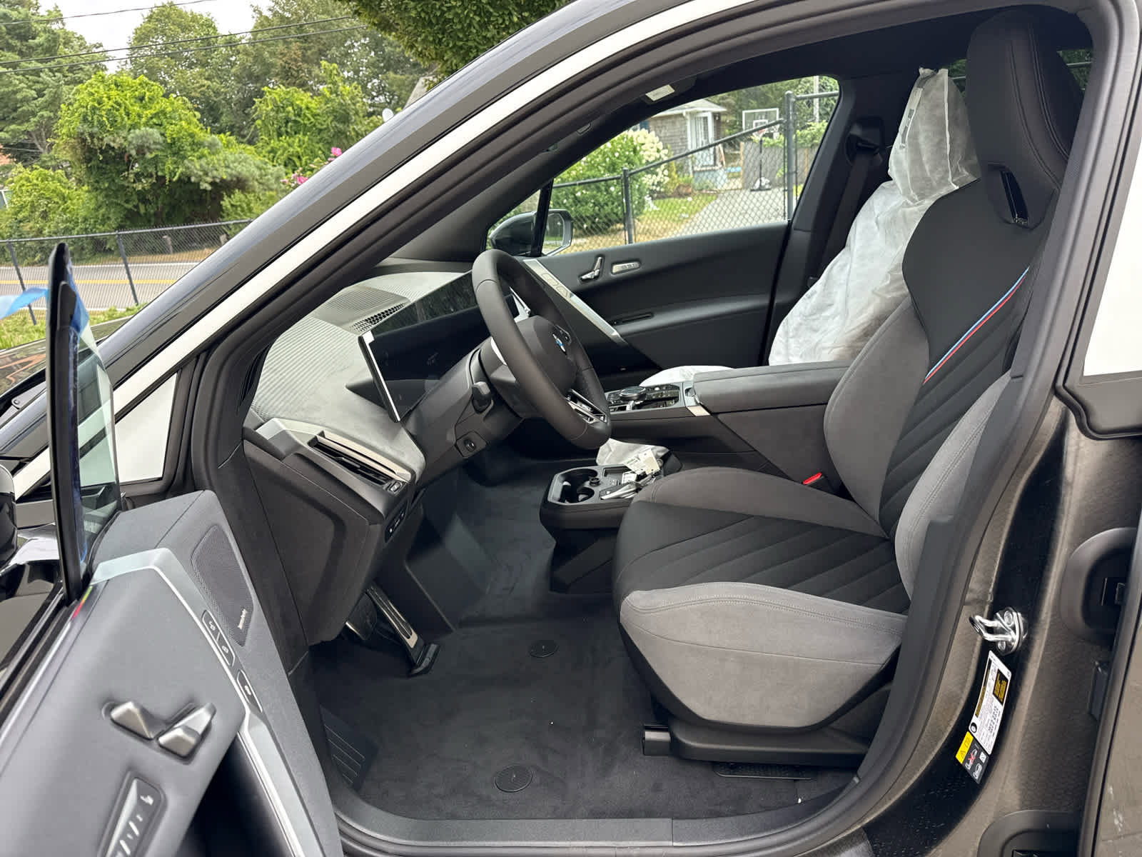 New 2026 BMW iX xDrive60 w/ M Sport Package image 11