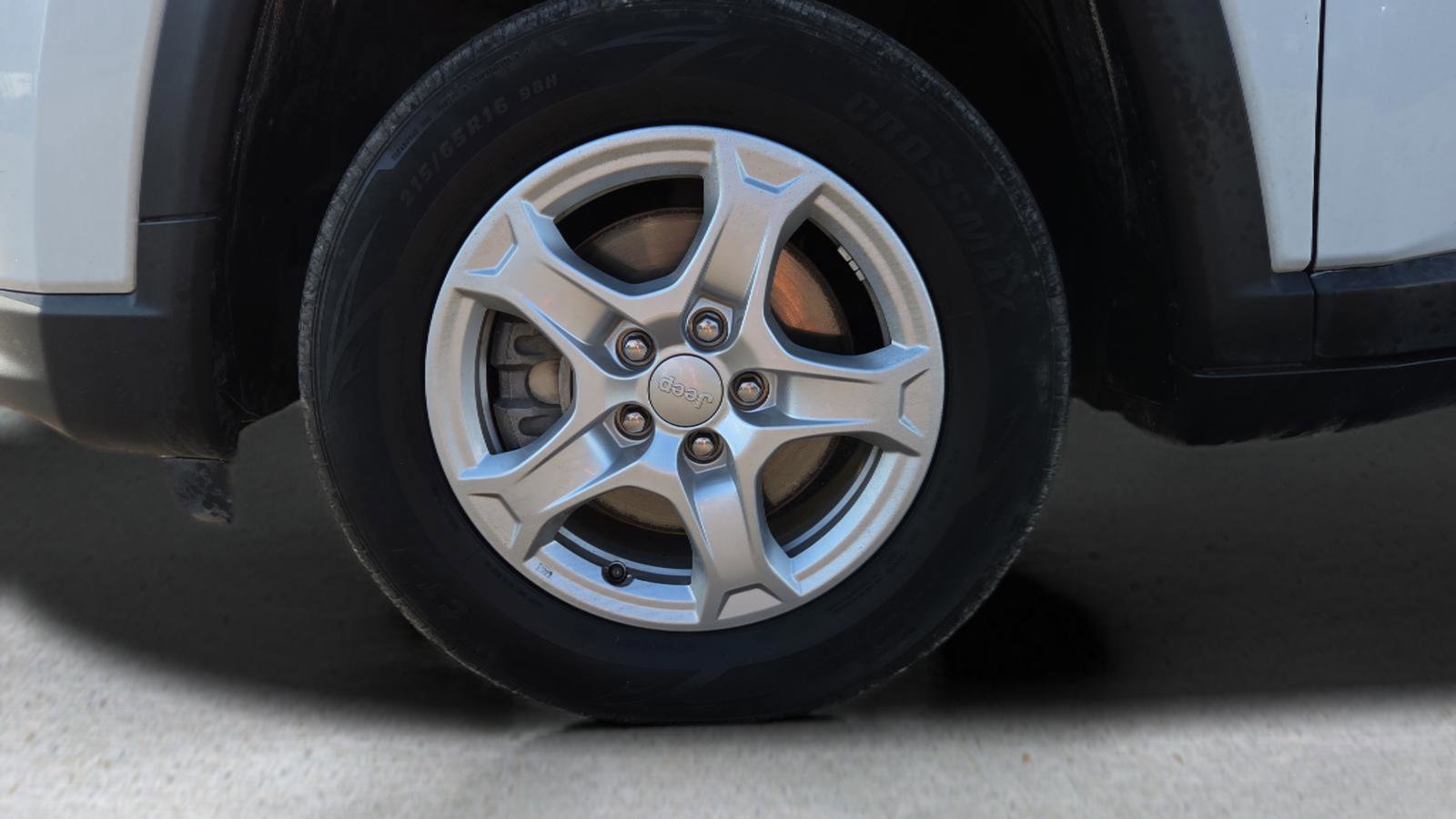 Used 2022 Jeep Compass Sport image 32