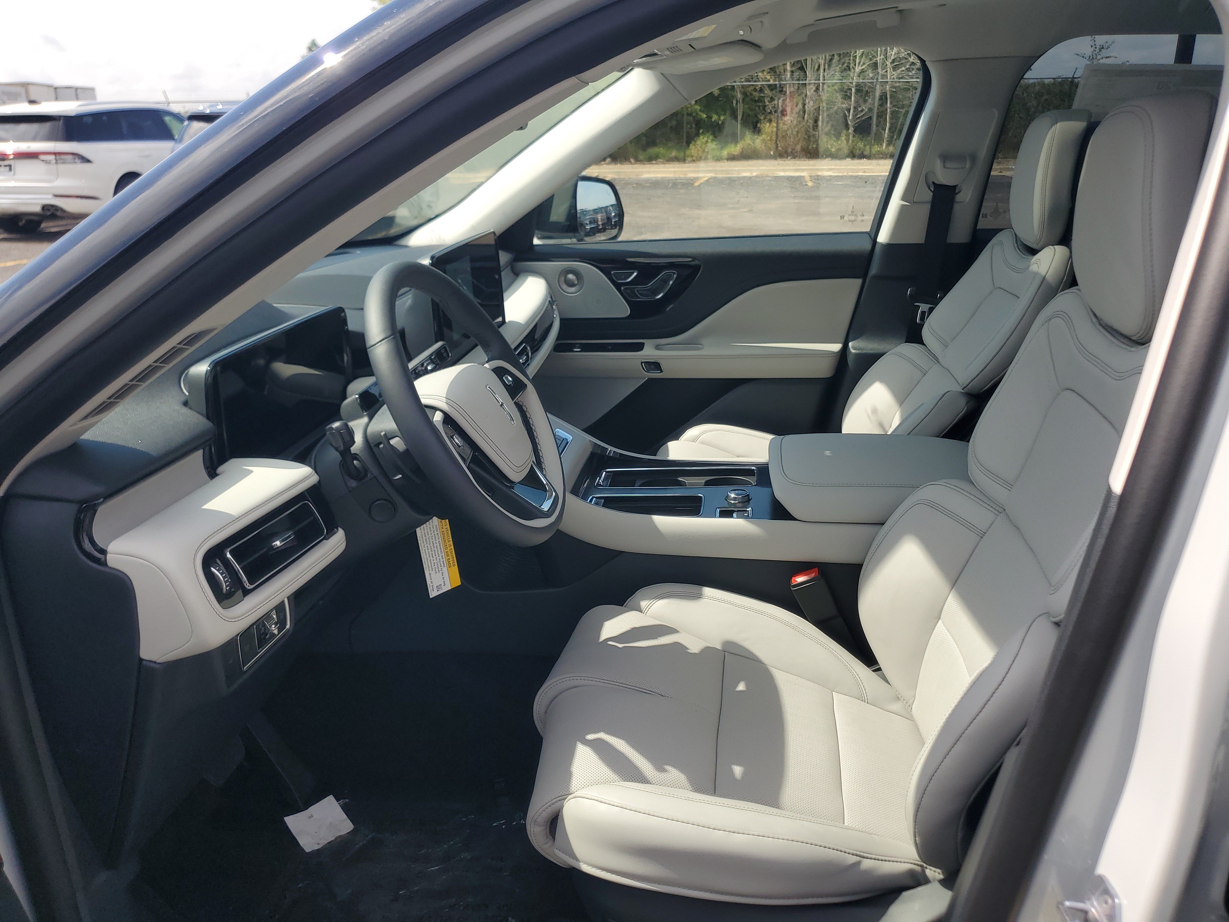 New 2027 Lincoln Aviator Reserve AWD/4WD image 11
