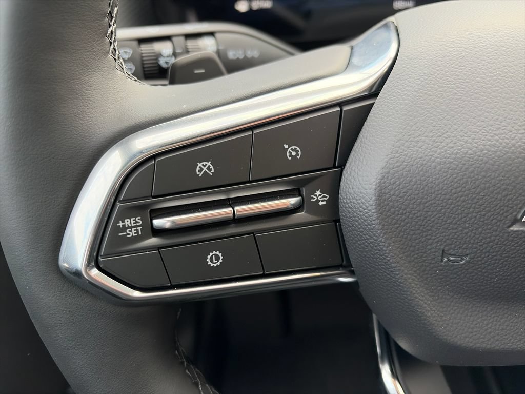 New 2027 Chevrolet Equinox LT w/ Convenience Package II FWD image 14