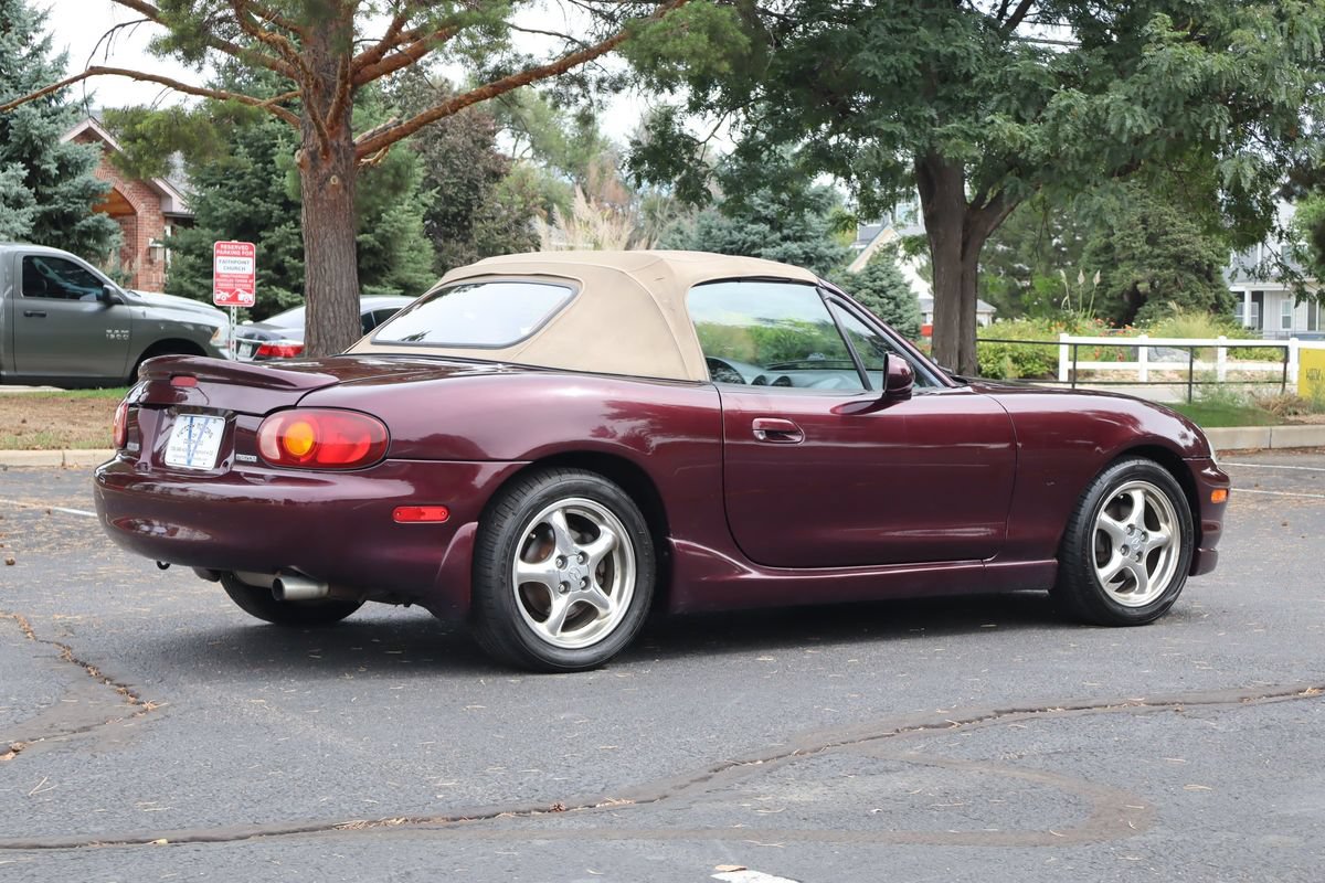 Used 2000 MAZDA MX-5 Miata RWD image 18