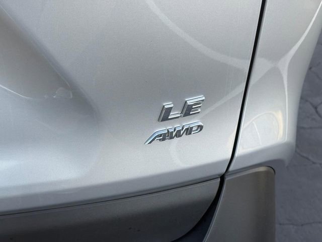 Used 2024 Toyota RAV4 LE image 5
