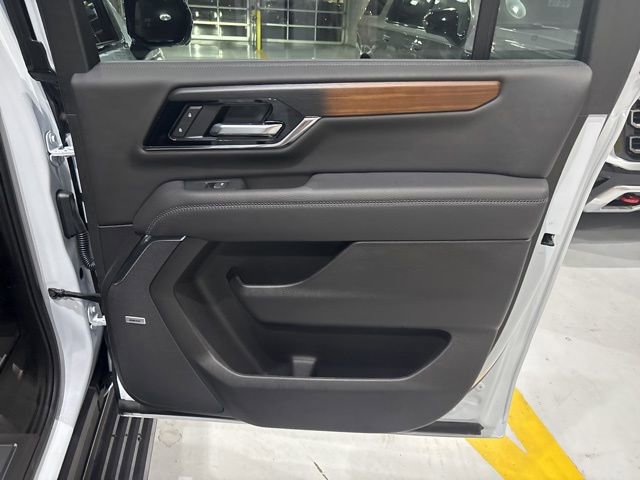 Used 2026 GMC Yukon XL Denali w/ Denali Reserve Package image 37