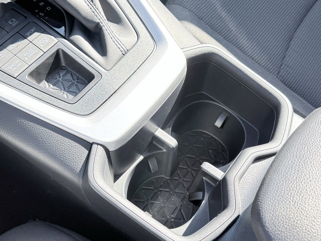 Used 2025 Toyota RAV4 LE image 20