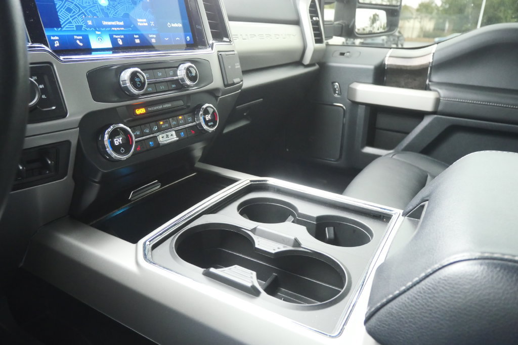Used 2022 Ford F250 Lariat w/ Black Appearance Package AWD/4WD image 18