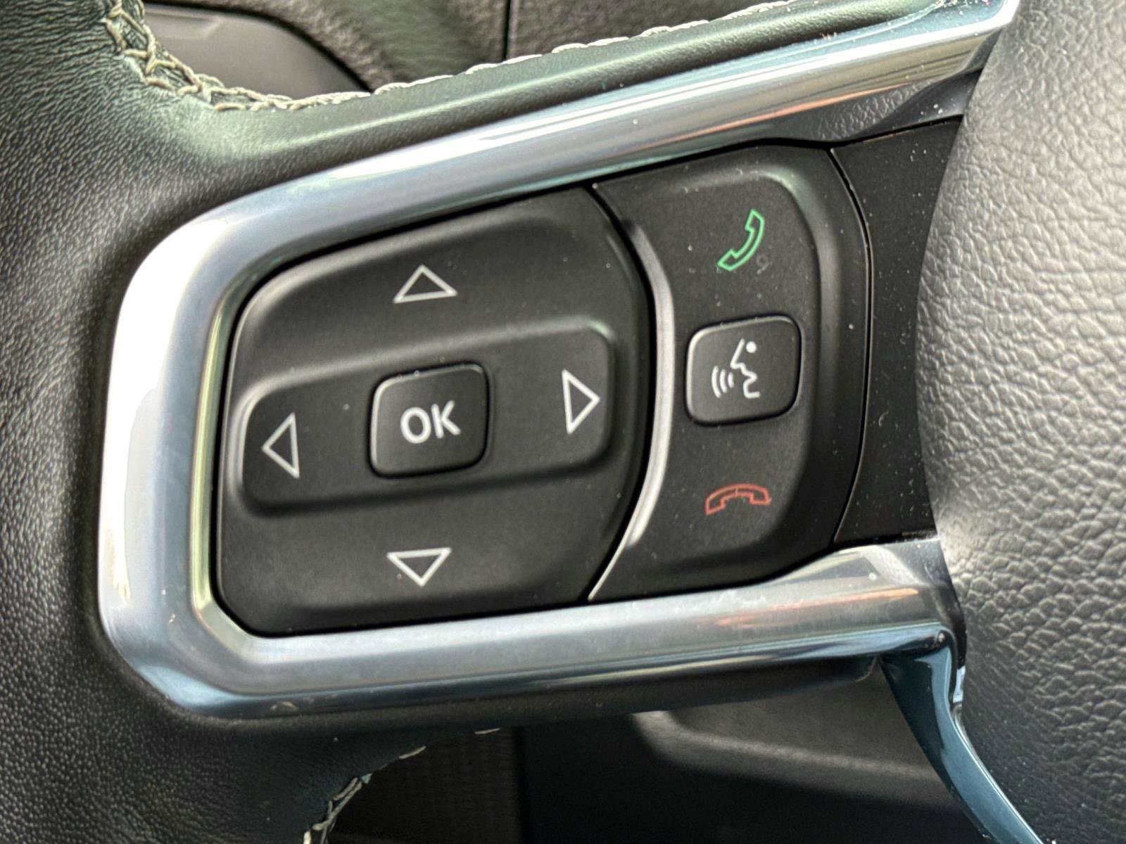 Used 2023 Jeep Wrangler Unlimited Sahara w/ Cold Weather Group image 17