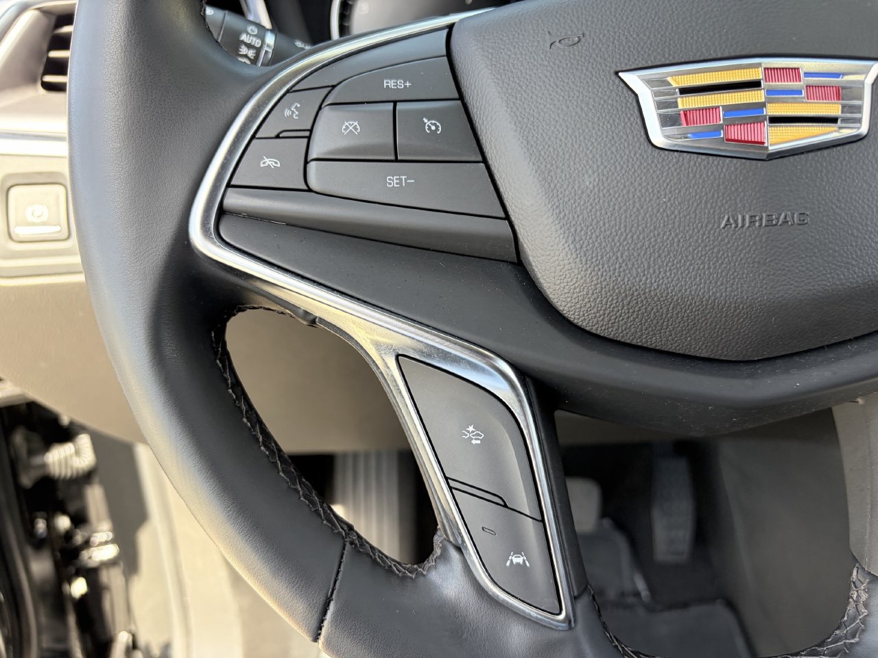Certified 2024 Cadillac XT5 Luxury w/ LPO, Floor Liner Package FWD image 23