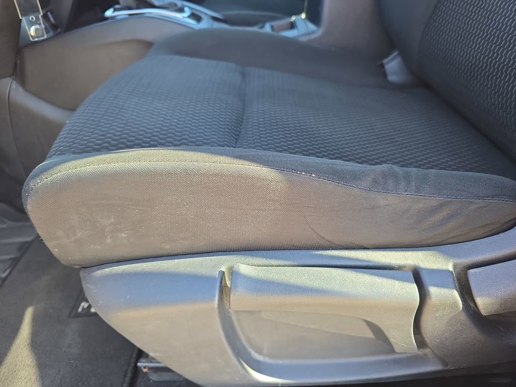 Used 2022 Nissan Rogue Sport S image 29