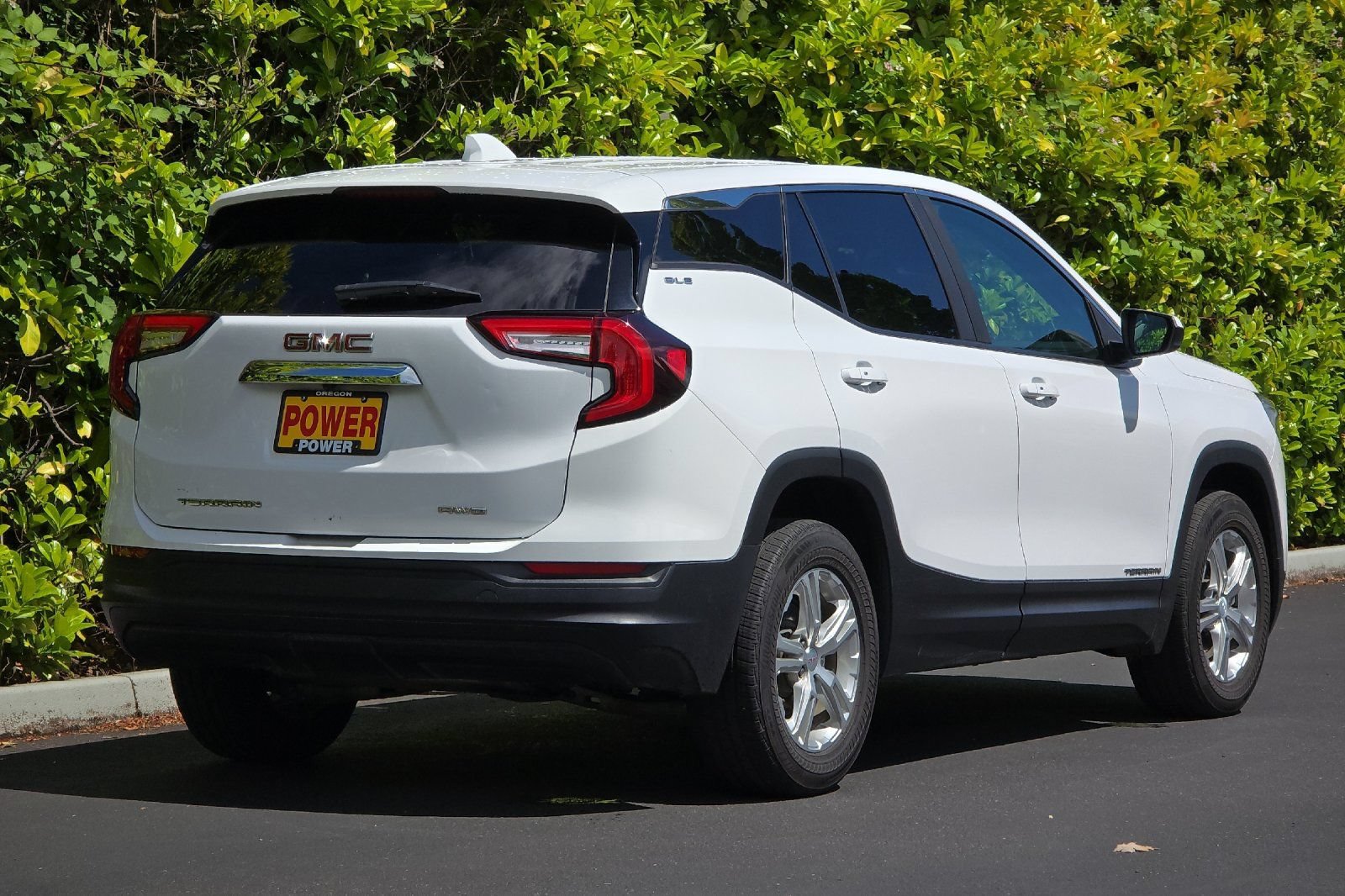 Used 2022 GMC Terrain SLE AWD/4WD image 4
