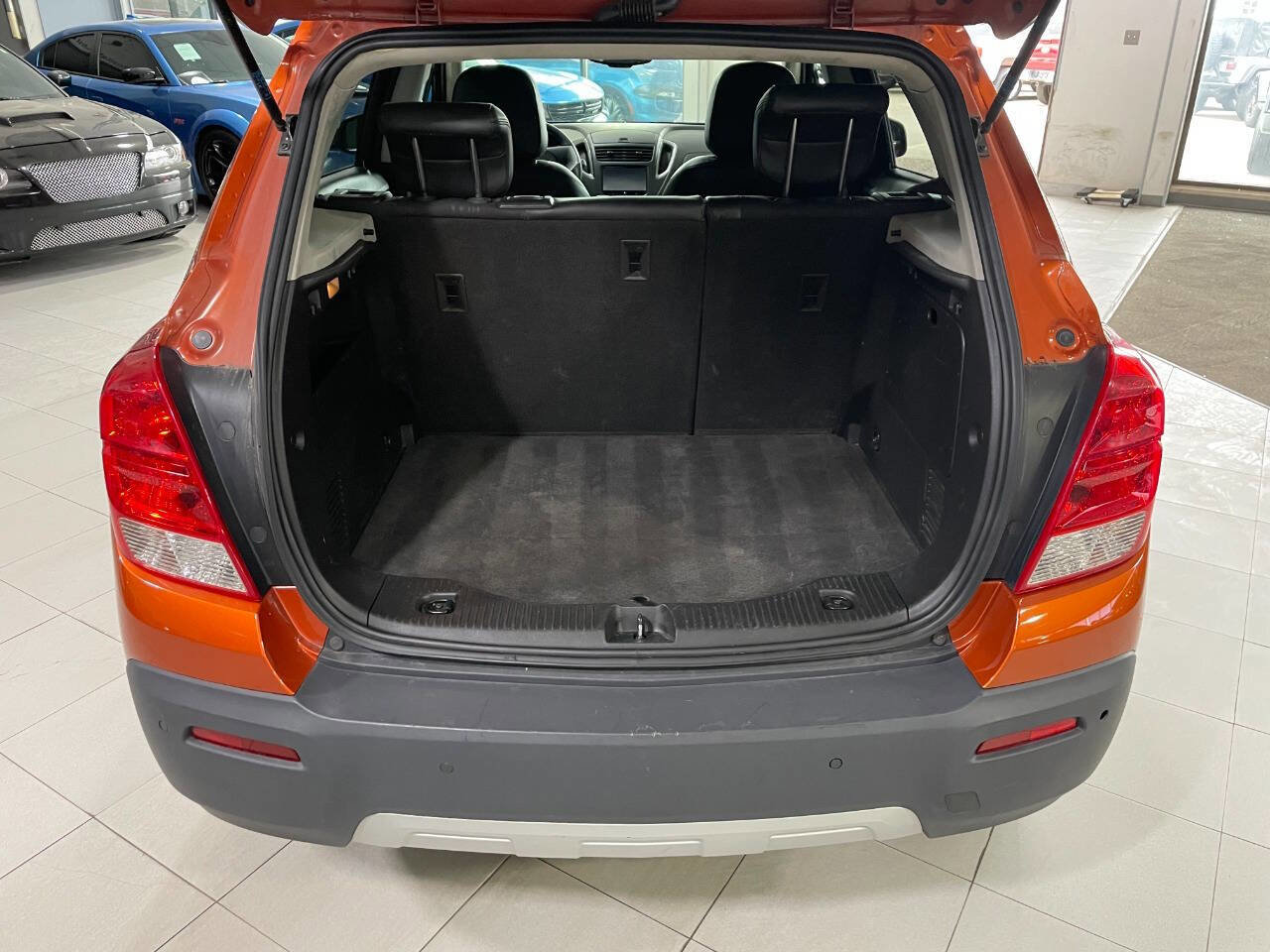 Used 2016 Chevrolet Trax LT w/ LT Sun and Sound Package image 7