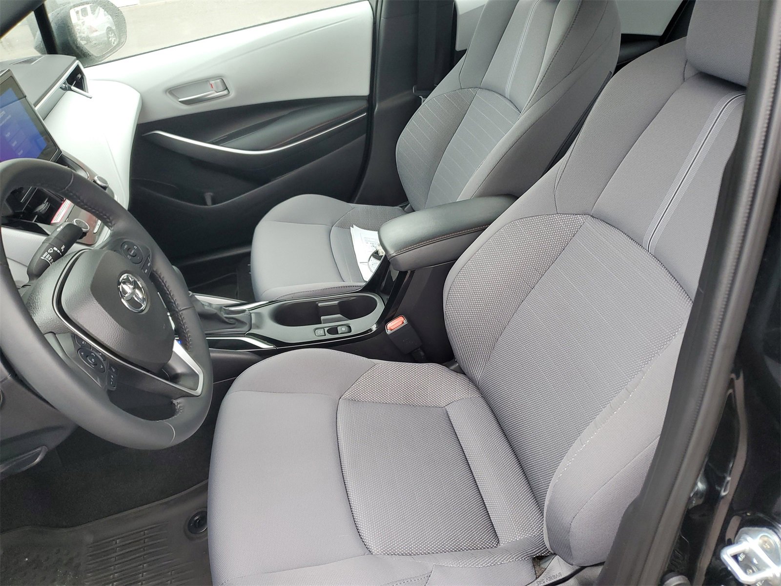 Used 2024 Toyota Corolla SE image 17