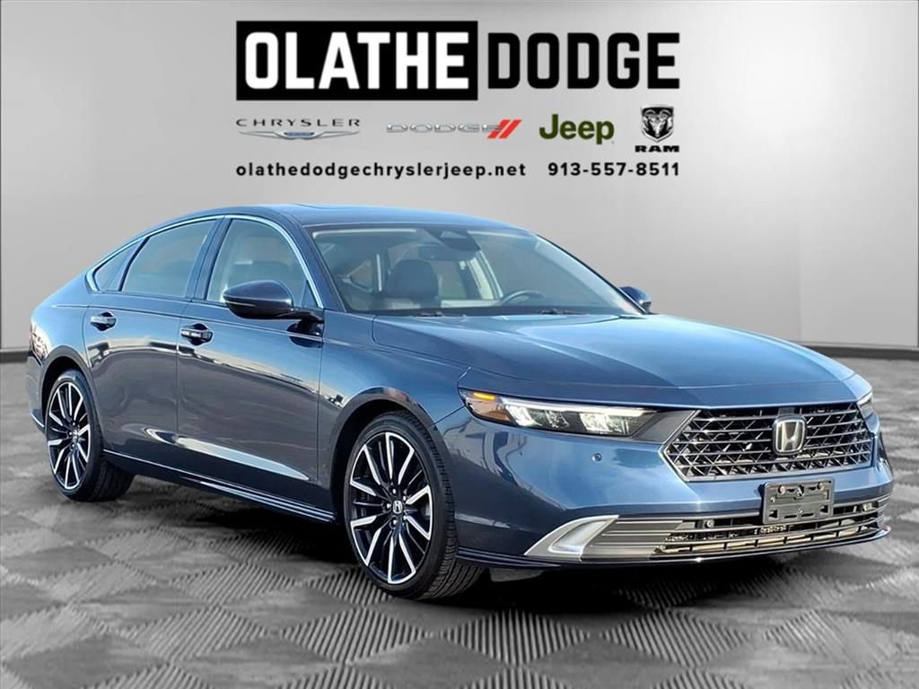 Used 2023 Honda Accord Touring image 10