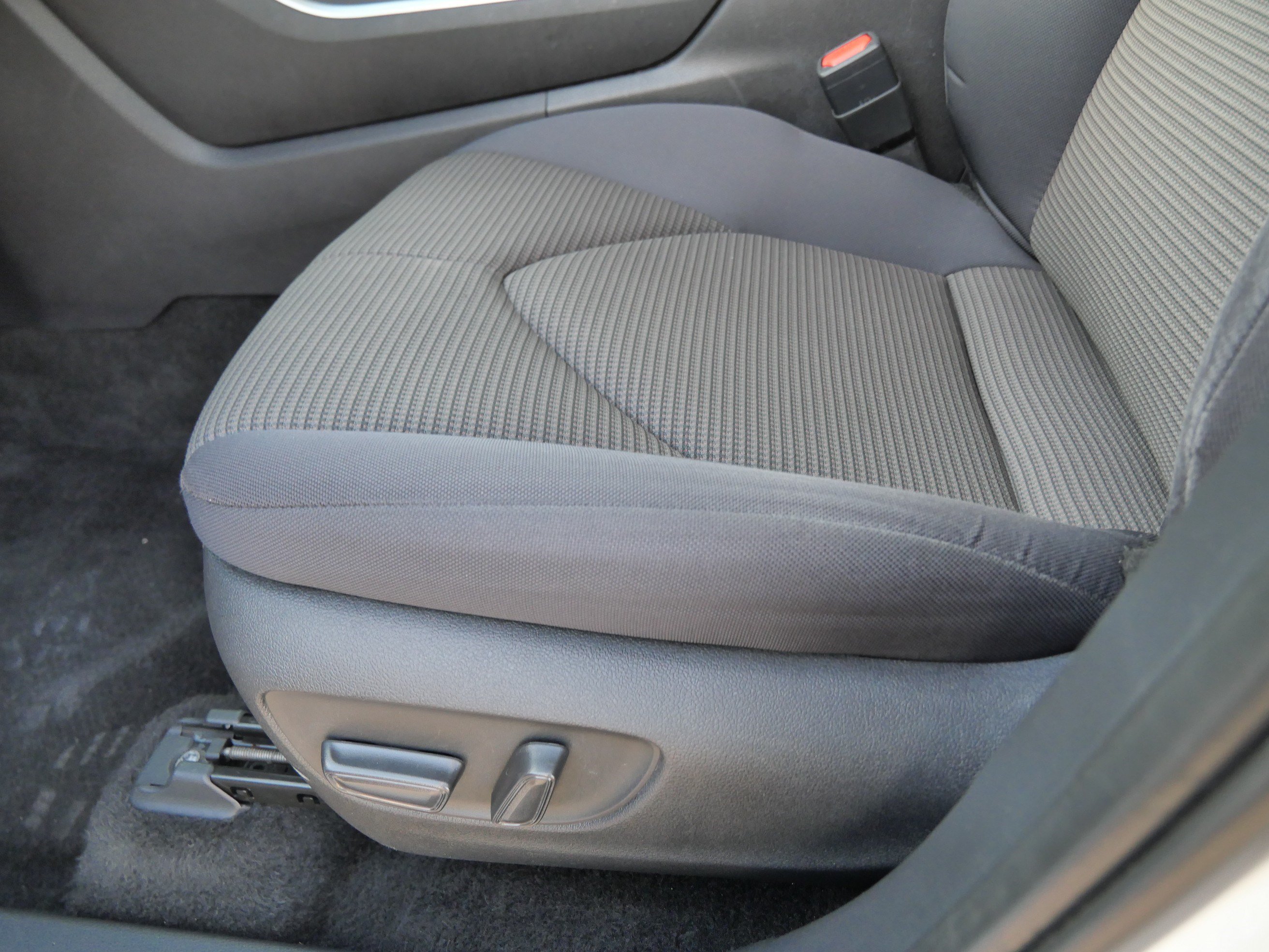 Used 2025 Toyota Highlander LE AWD/4WD image 20
