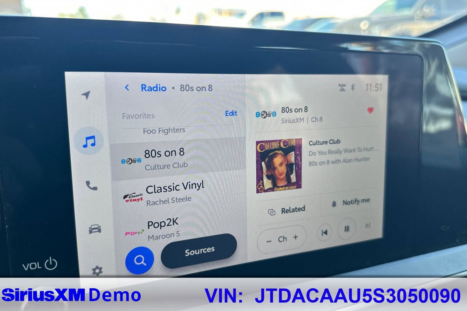 Used 2025 Toyota Prius LE image 32