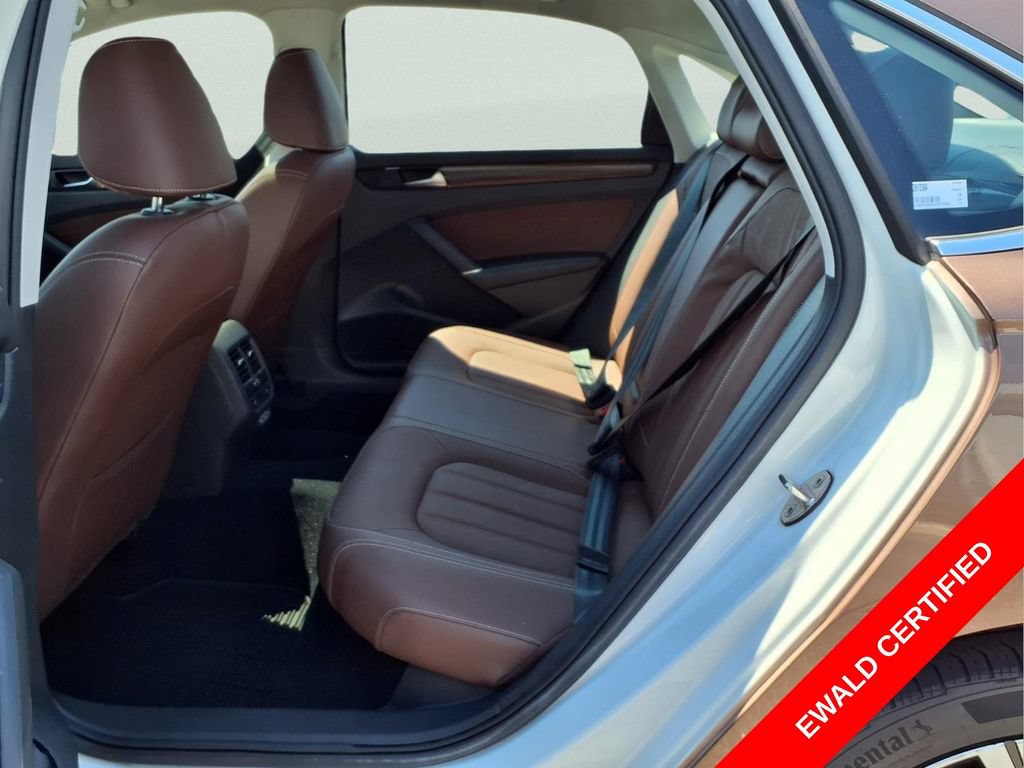 Used 2020 Volkswagen Passat 2.0T SEL FWD image 28