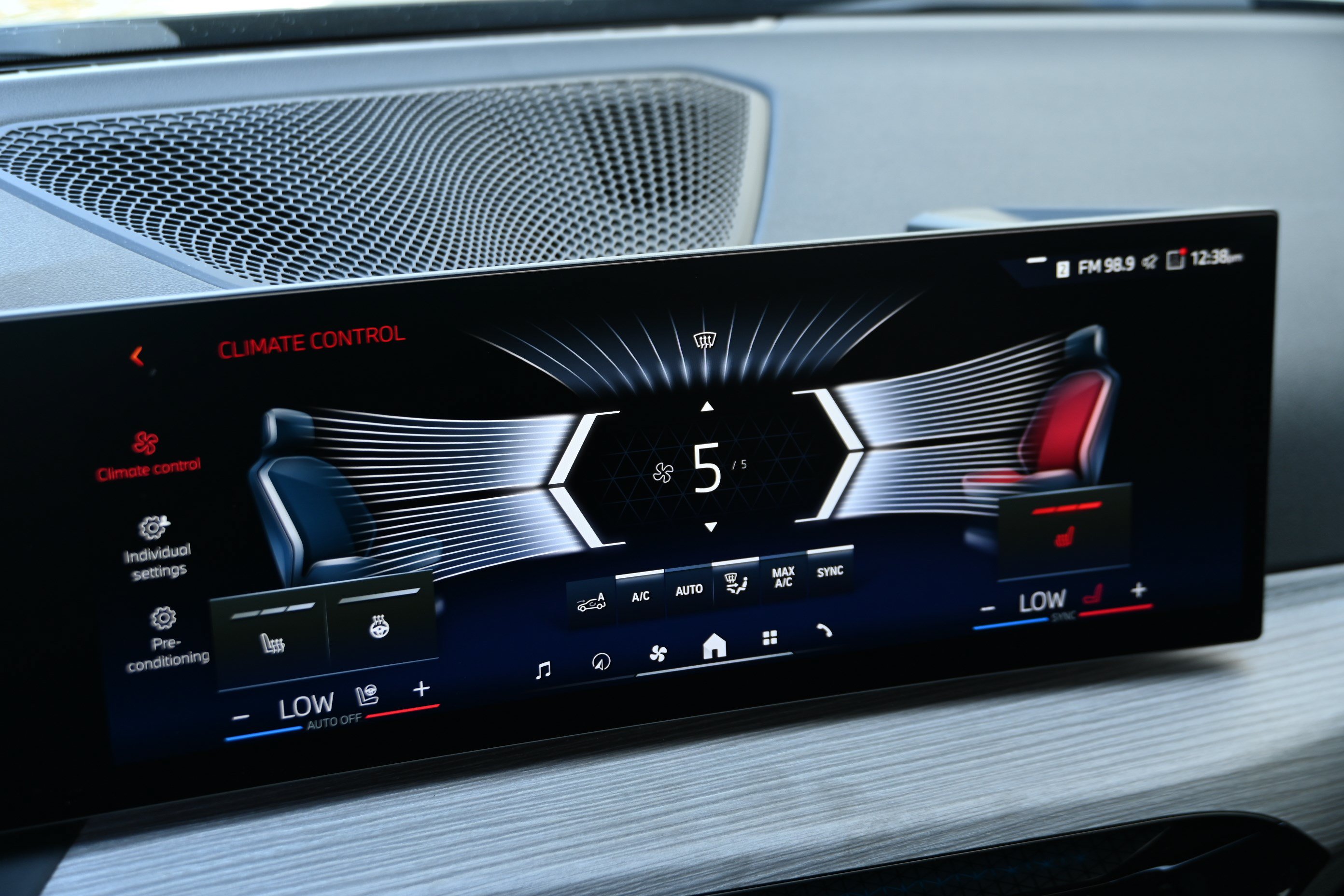 Certified 2025 BMW i4 eDrive40 RWD image 20