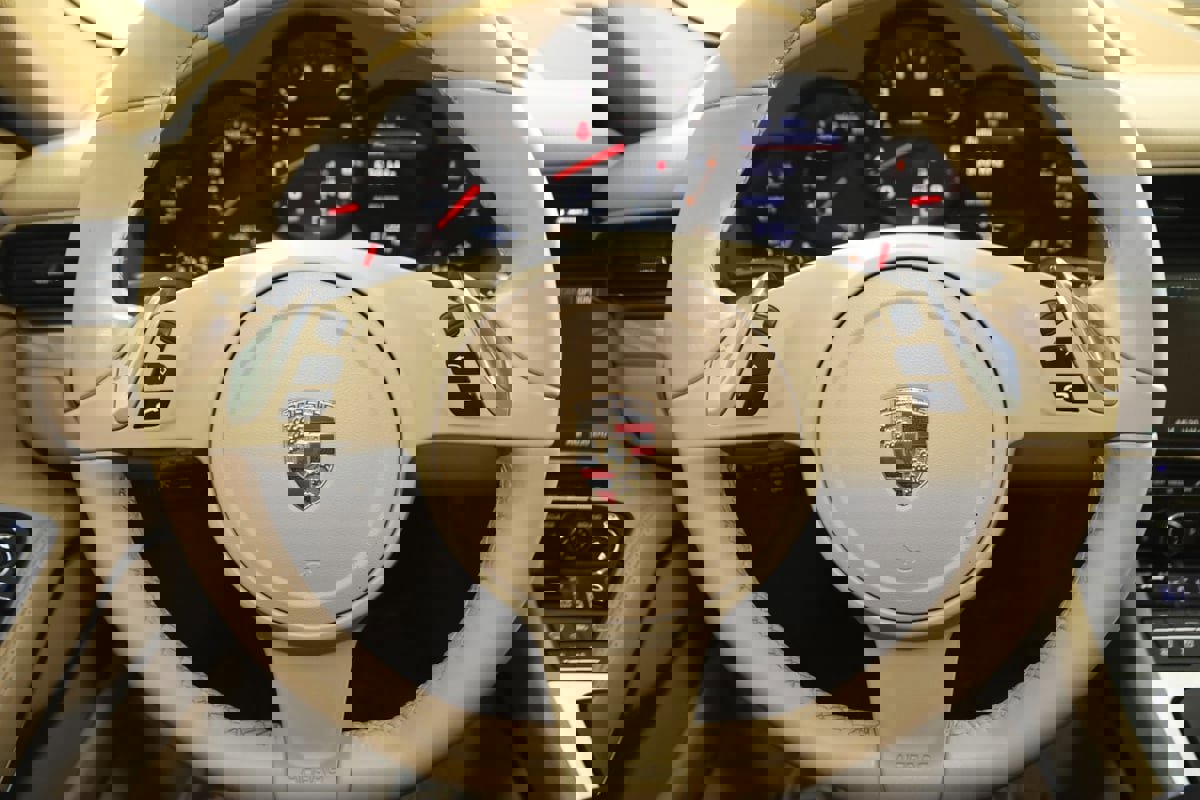 Used 2014 Porsche 911 Carrera image 50