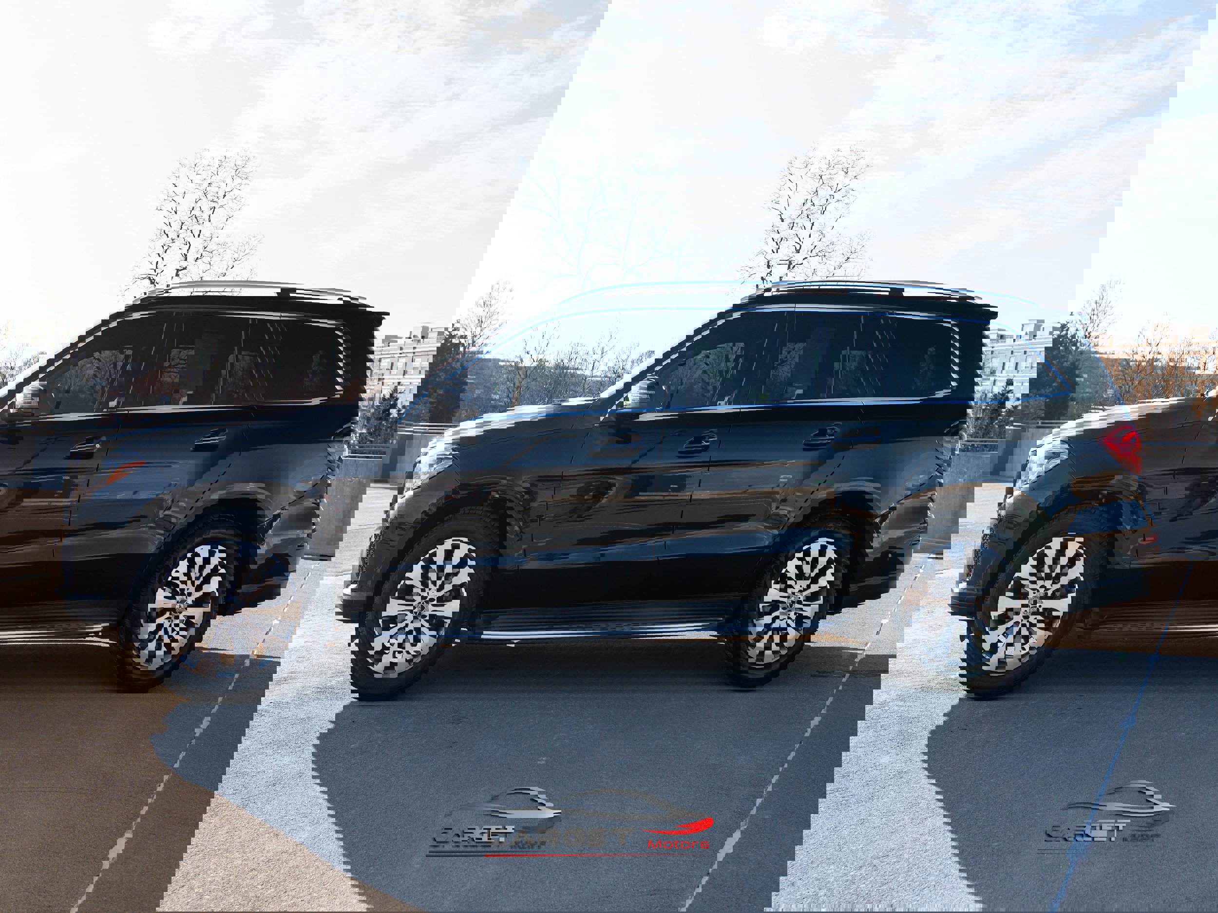 Used 2017 Mercedes-Benz GLS 450 4MATIC w/ Premium Package image 4