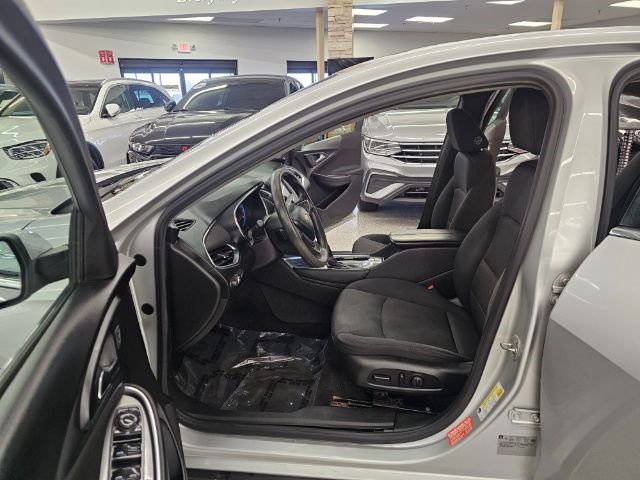 Used 2016 Chevrolet Malibu LT image 28