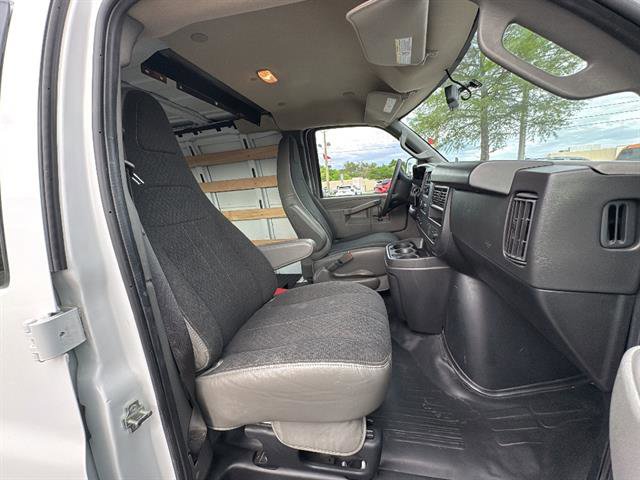 Used 2024 GMC Savana 2500 w/ Driver Convenience Package image 14
