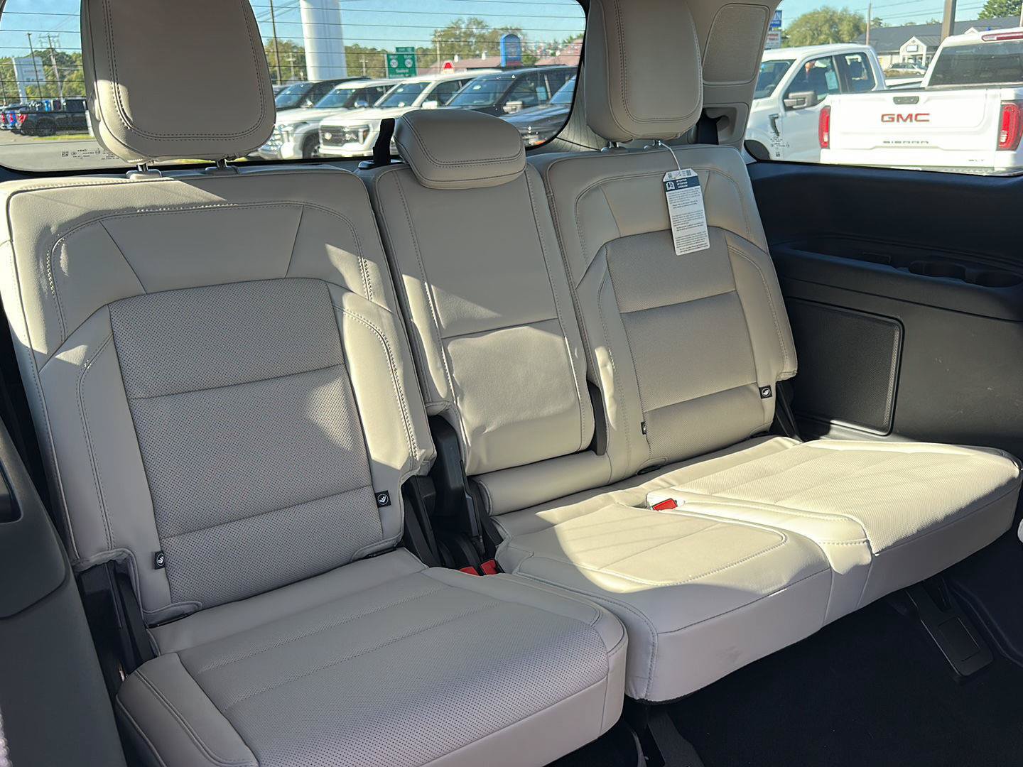Used 2025 Lincoln Navigator Reserve AWD/4WD image 12