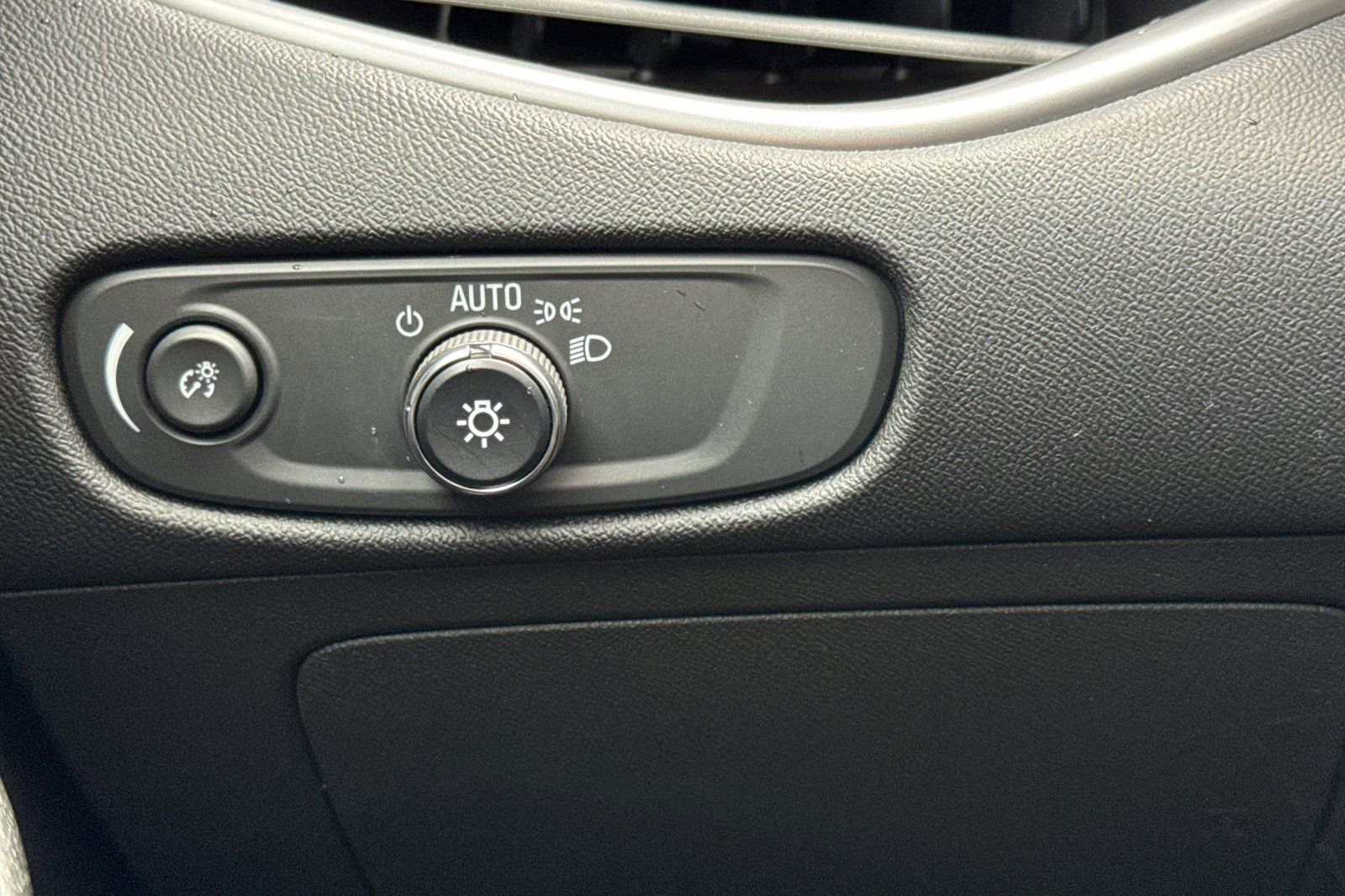 Certified 2022 Chevrolet Malibu LT image 29