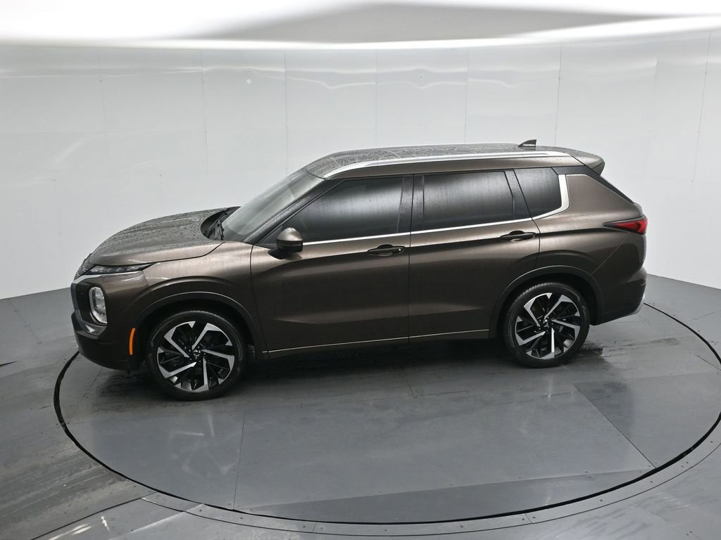 Used 2022 Mitsubishi Outlander SEL image 44