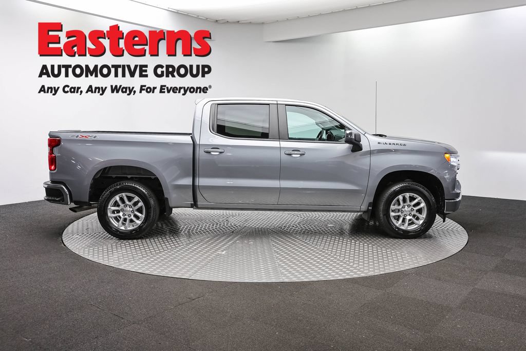 Used 2023 Chevrolet Silverado 1500 LT AWD/4WD image 4