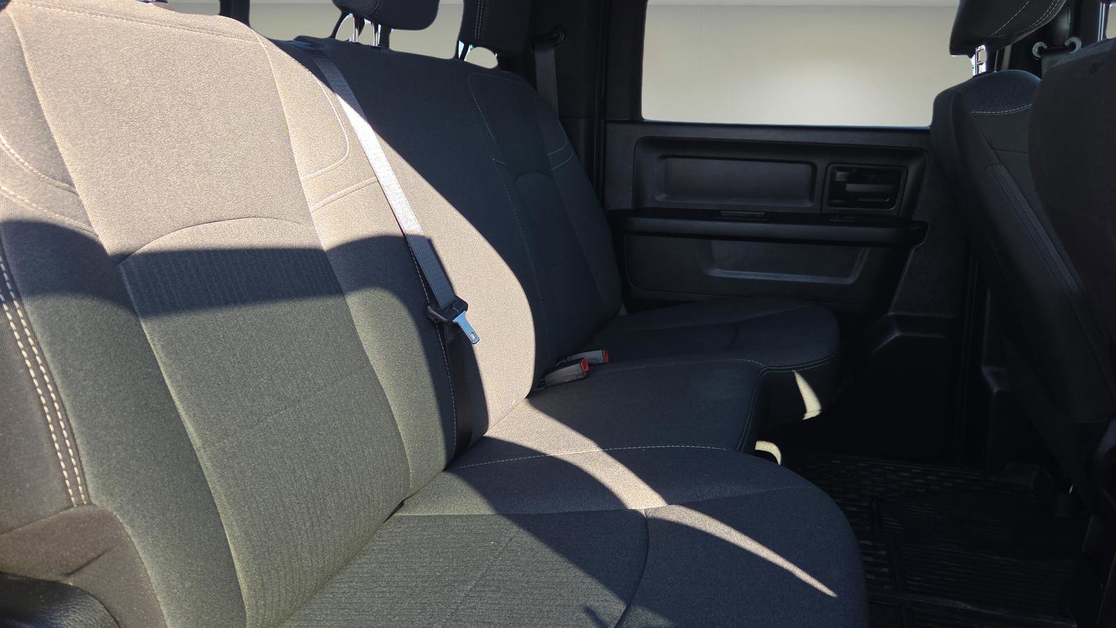 Used 2024 RAM 3500 Tradesman w/ Chrome Appearance Group image 18