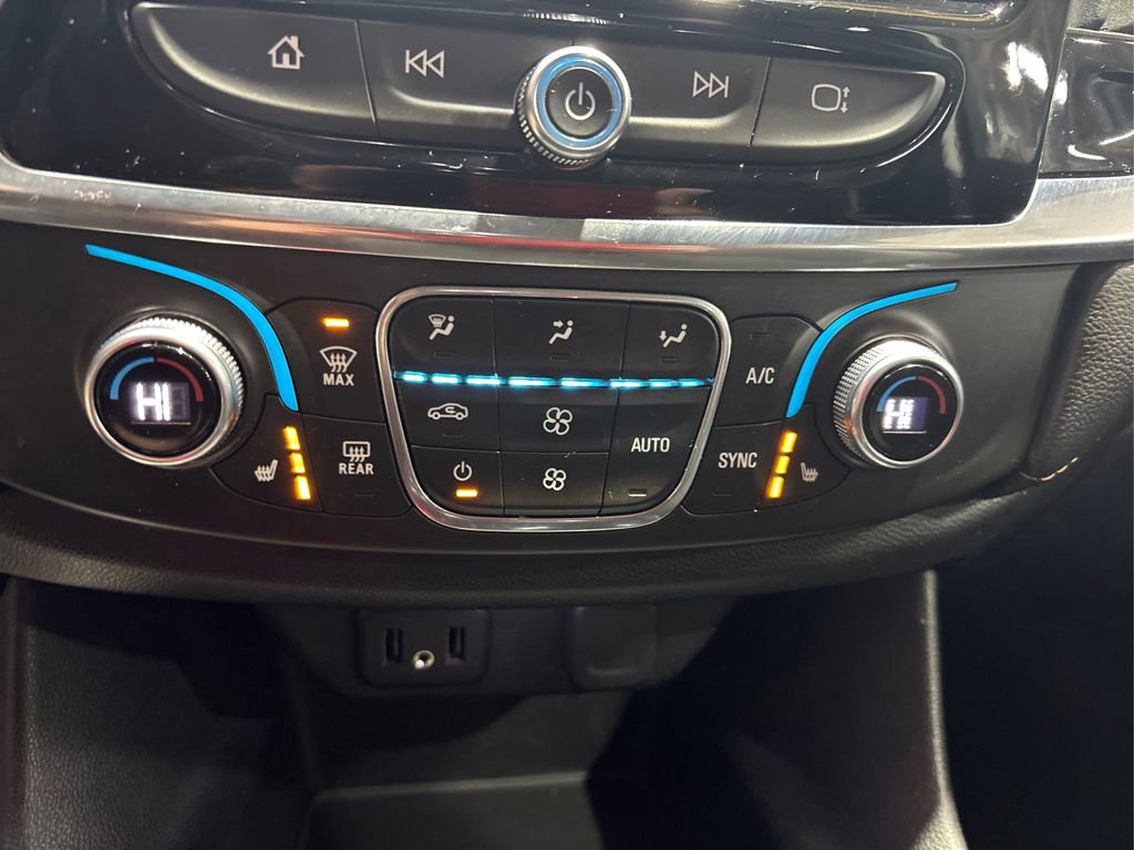 Used 2018 Chevrolet Traverse LT image 31