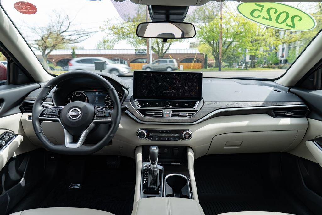 Certified 2025 Nissan Altima 2.5 SL image 9