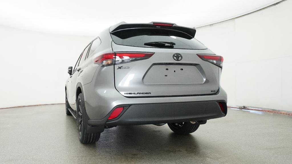 New 2025 Toyota Highlander XLE image 25