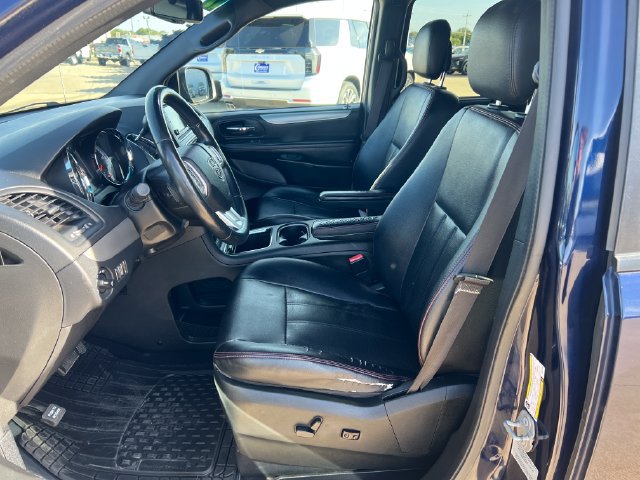 Used 2017 Dodge Grand Caravan GT FWD image 12
