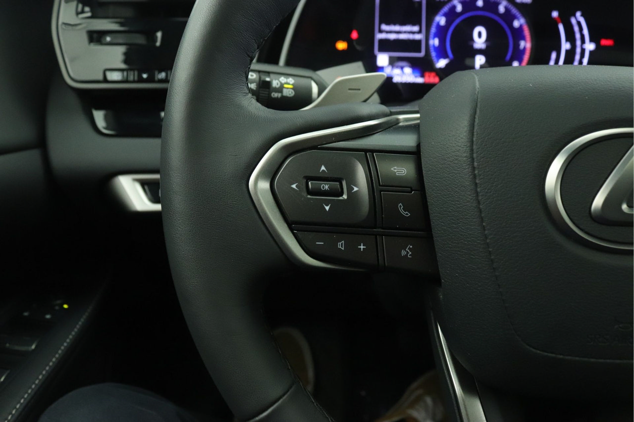 Used 2024 Lexus RX 350 FWD w/ Technology Package image 10