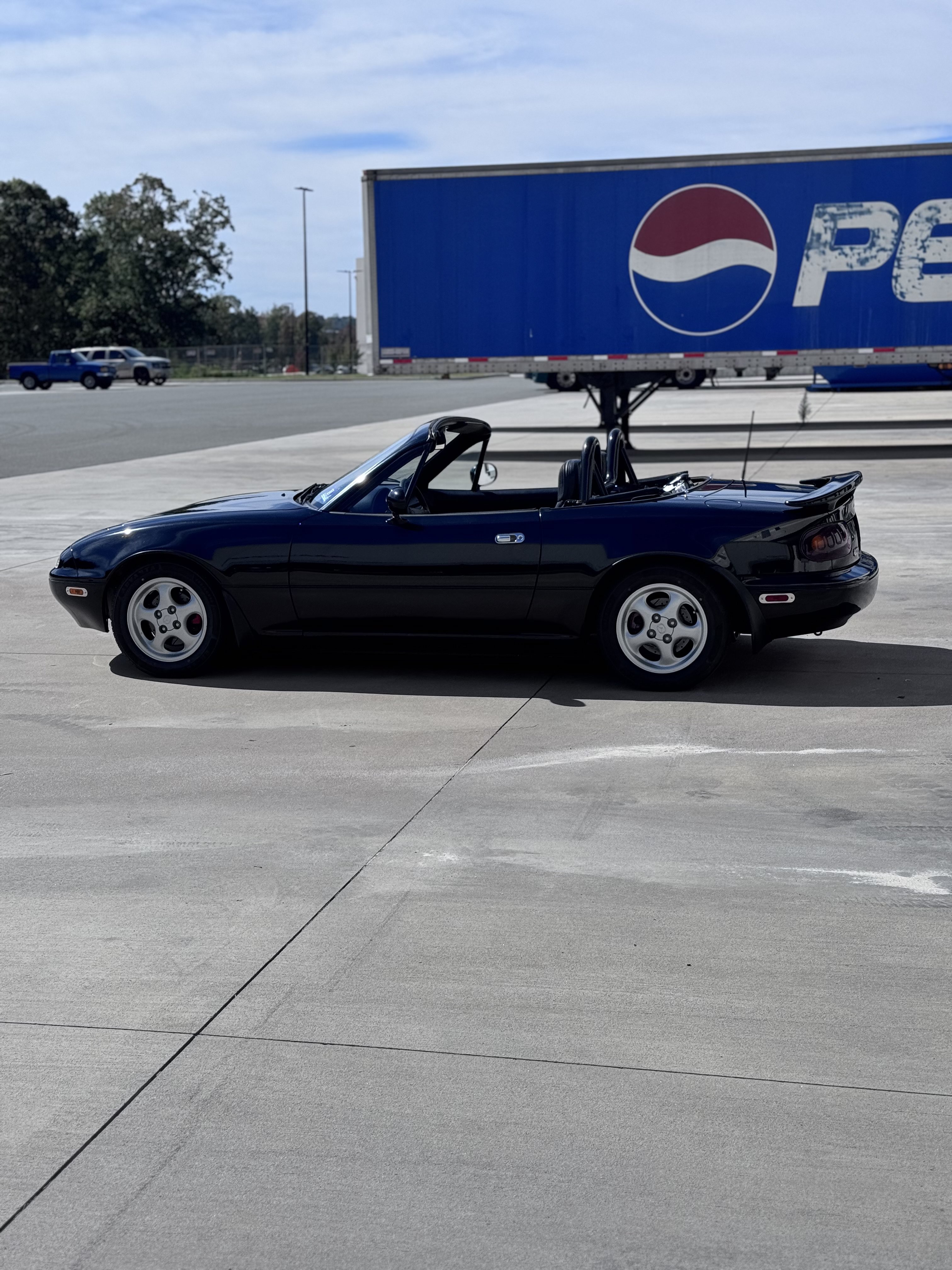 Used 1996 MAZDA MX-5 Miata RWD image 7