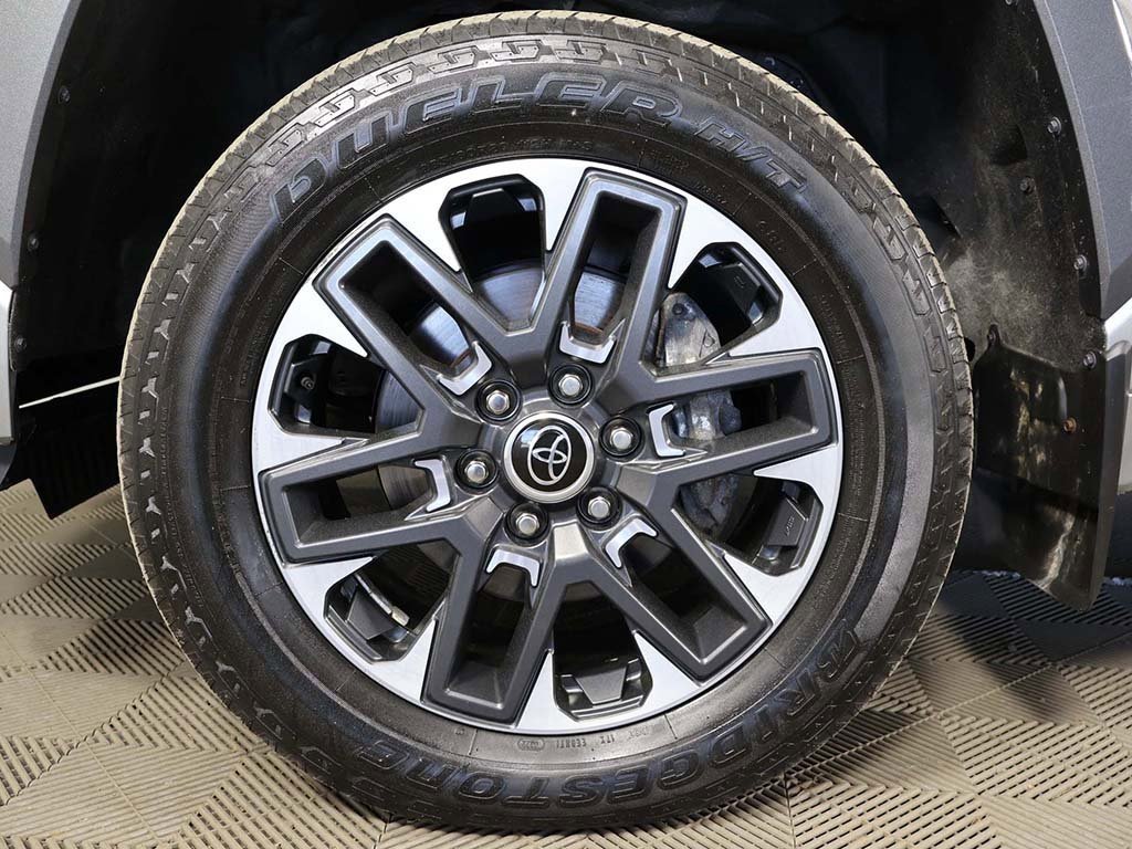 Used 2023 Toyota Tundra Limited image 16