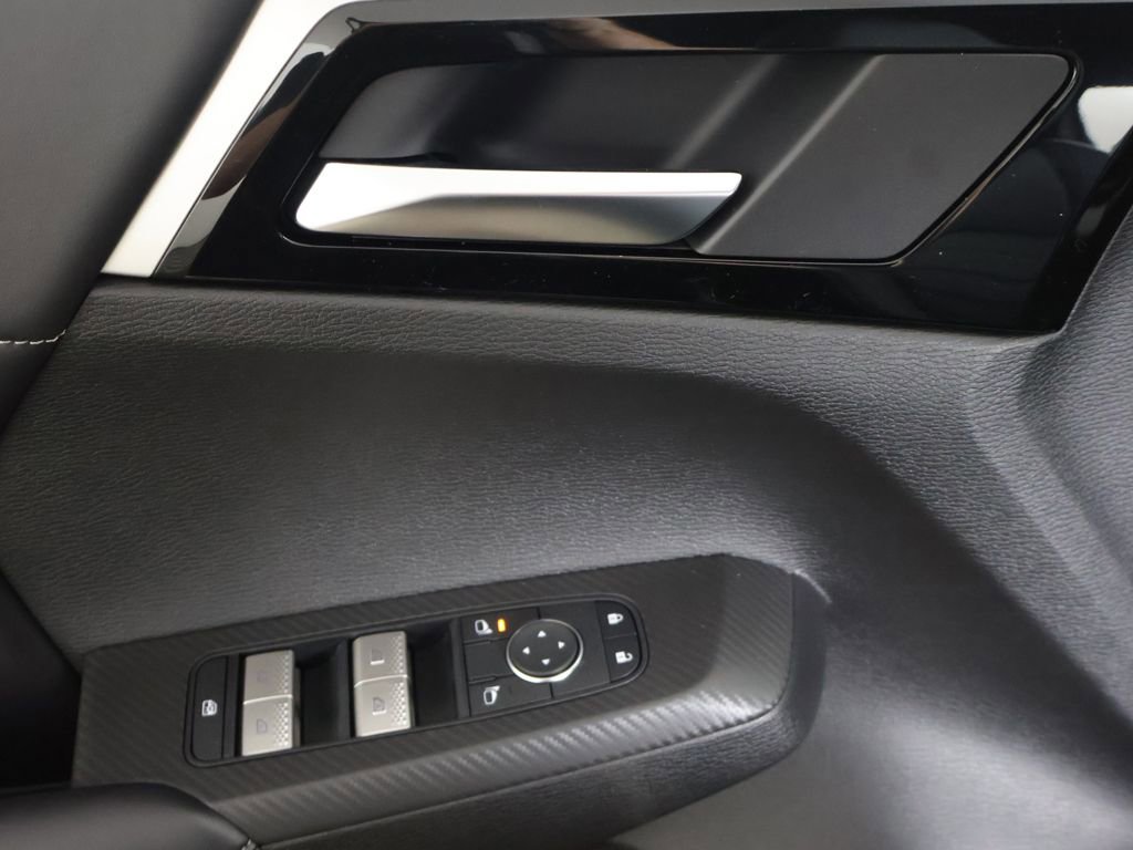 New 2026 Mitsubishi Outlander LE AWD/4WD image 37