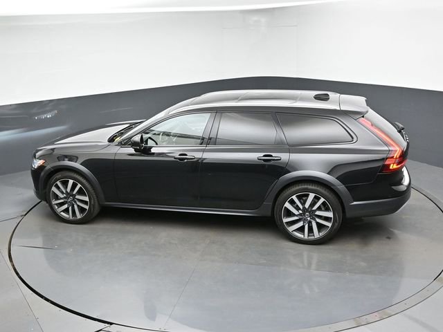 Used 2021 Volvo V90 T6 Cross Country w/ Advanced Package image 24