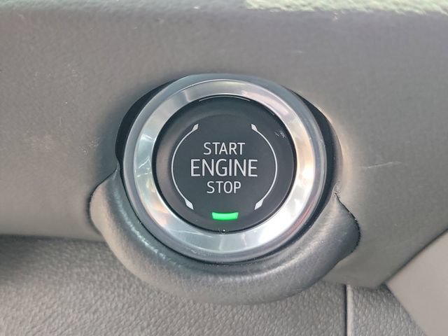 Certified 2025 Chevrolet Suburban Z71 AWD/4WD image 36