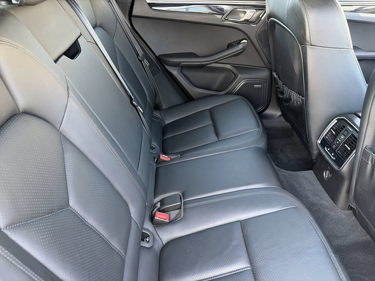 Used 2017 Porsche Macan S AWD/4WD image 12